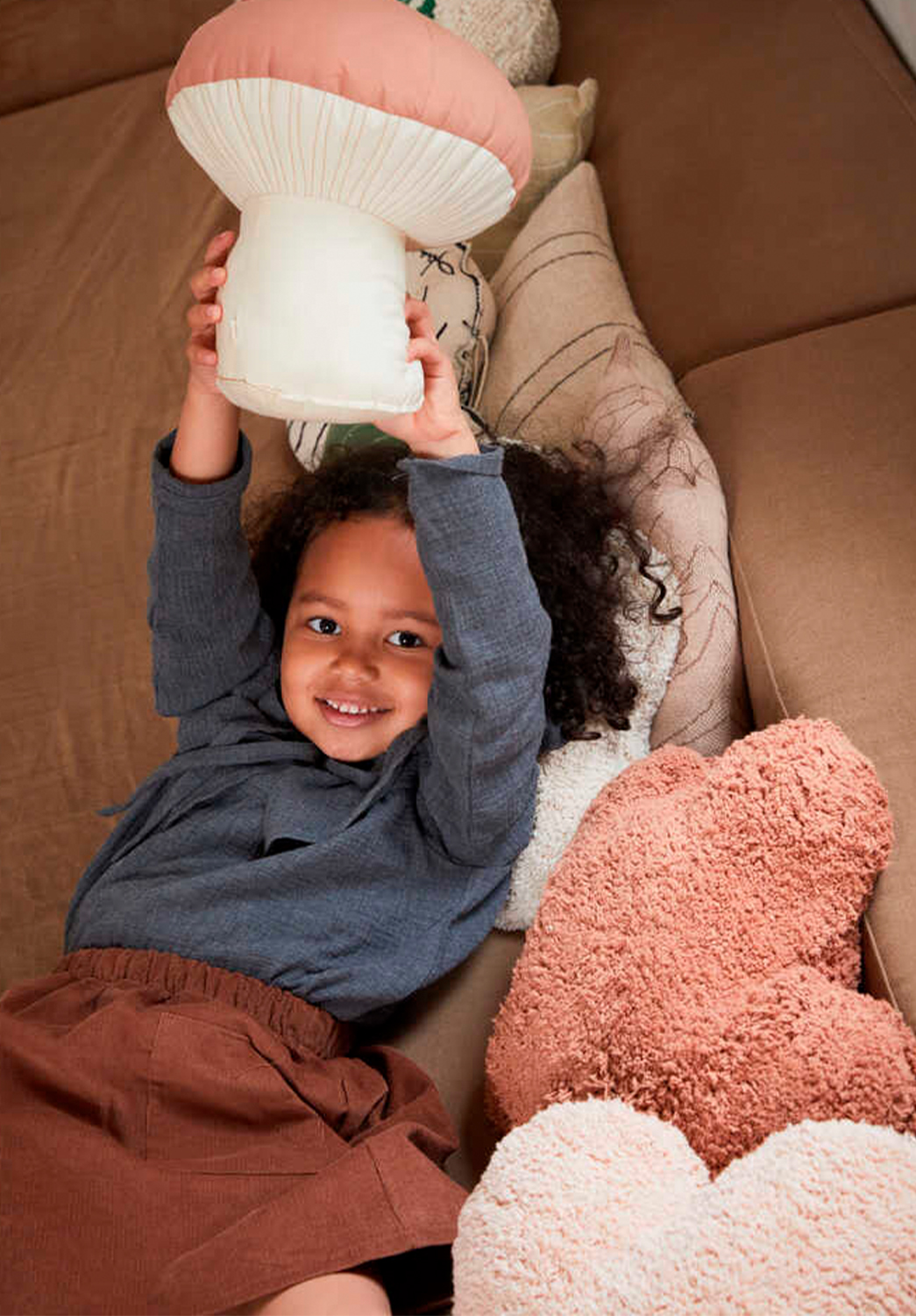 картинка Подушка Облако Cloud (каштановый) 40*50