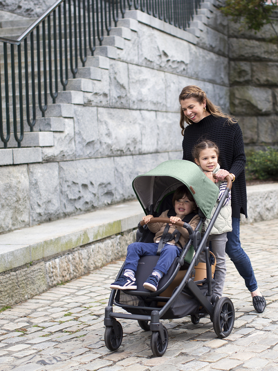 картинка Коляска прогулочная UPPAbaby Cruz V2 GWEN зеленый меланж